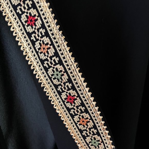 Authentic Kaftan Top from Jordan in Black w/ Decorative V-Neck Panel - One Size - Picture 3 of 4